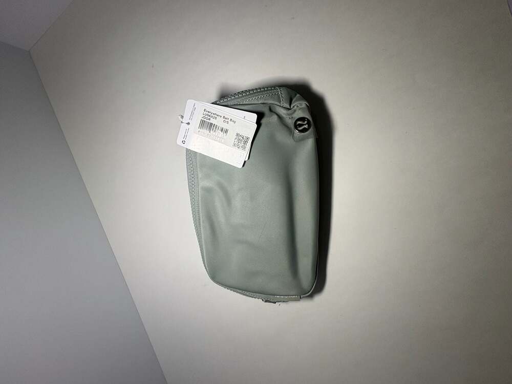 Lululemon Everywhere Belt Bag JDGR